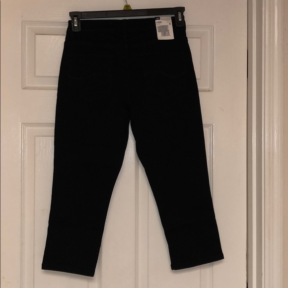 Lee Platinum Denim Capris Black - Picture 2 of 5